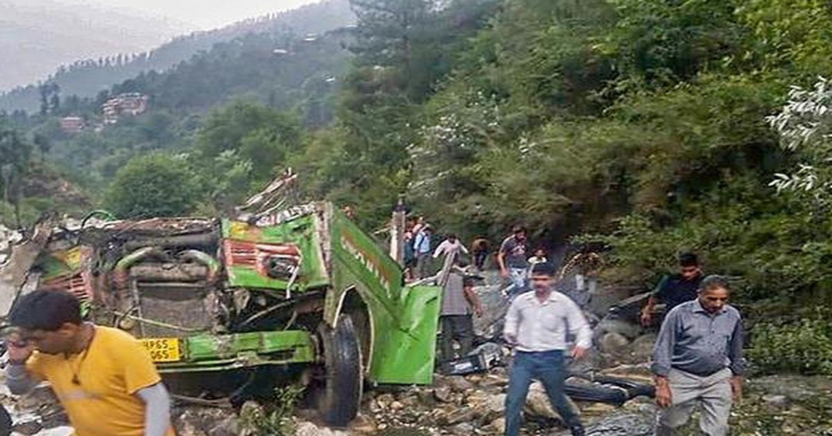bus-accident-killed-28