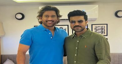 mega-power-star-ram-charan-meets-famous-cricketer-ms-dhoni-and-poses-for-pics